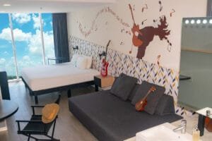 Habitaciones temáticas Ibis Styles Mérida - fotografía comercial