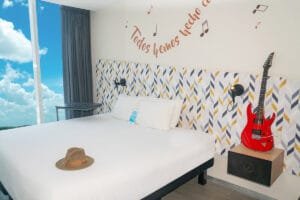 Habitaciones temáticas Ibis Styles Mérida - fotografía comercial