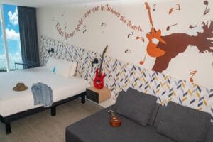 Habitaciones temáticas Ibis Styles Mérida - fotografía comercial