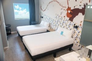 Habitaciones temáticas Ibis Styles Mérida - fotografía comercial