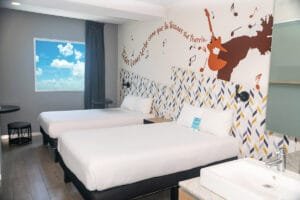 Habitaciones temáticas Ibis Styles Mérida - fotografía comercial