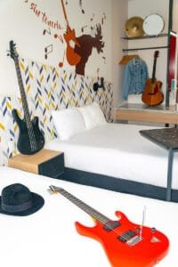 Habitaciones temáticas Ibis Styles Mérida - fotografía comercial