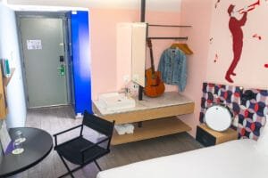 Habitaciones temáticas Ibis Styles Mérida - fotografía comercial