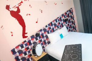 Habitaciones temáticas Ibis Styles Mérida - fotografía comercial