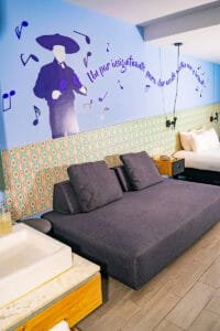 Habitaciones temáticas Ibis Styles Mérida - fotografía comercial